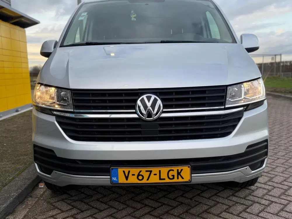 Volkswagen Transporter 2.0 TDI L1H1 150PK Automaat Highline uit 2019, foto 6