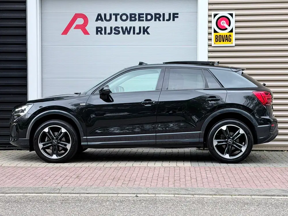 Audi Q2 35 TFSI S Edition Pano uit 2023, foto 2