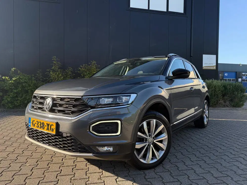 Volkswagen T-Roc 1.6 TDI Style Business (RIJKLAAR) uit 2019, foto 2