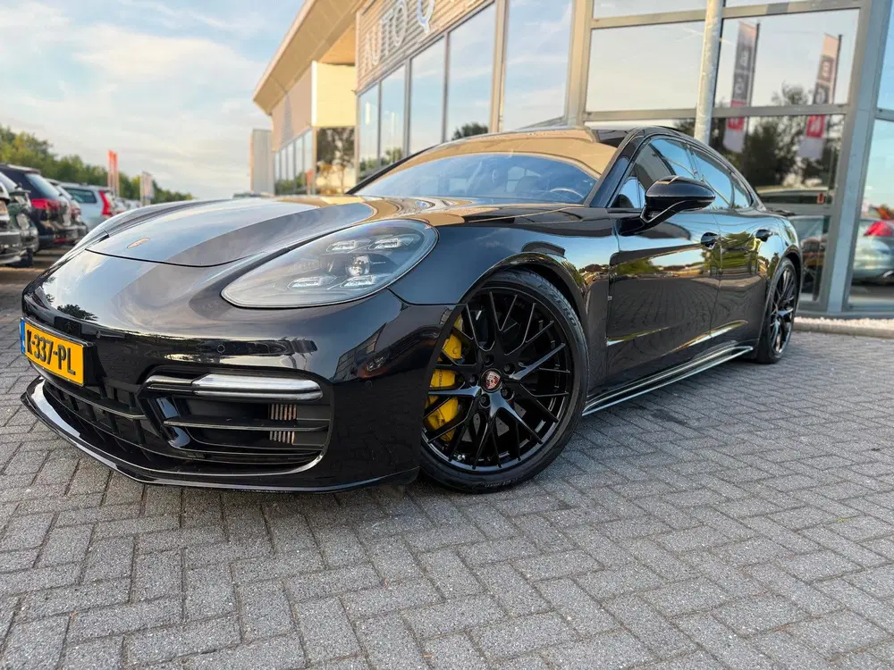 Porsche Panamera 4.0 Turbo S E-Hybrid 700 PK uit 2021, foto 2