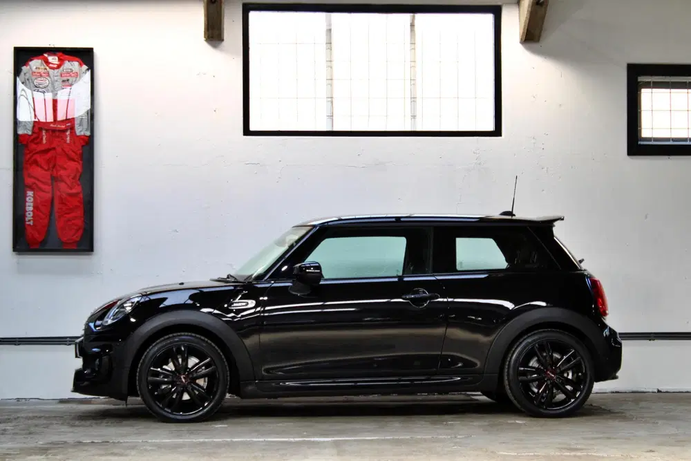 Mini John Cooper Works 1.5 Cooper Dalston Edition uit 2021, foto 2