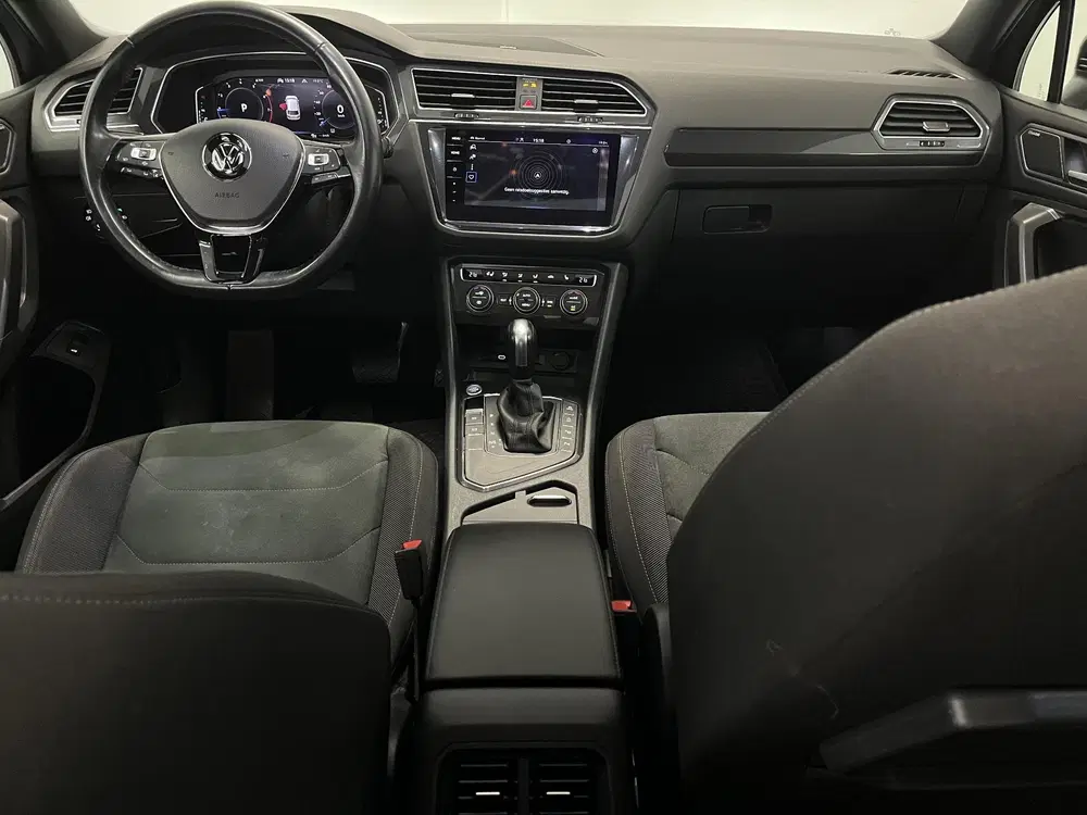 Volkswagen Tiguan Allspace 1.5 TSI R-line Black Style uit 2021, foto 3