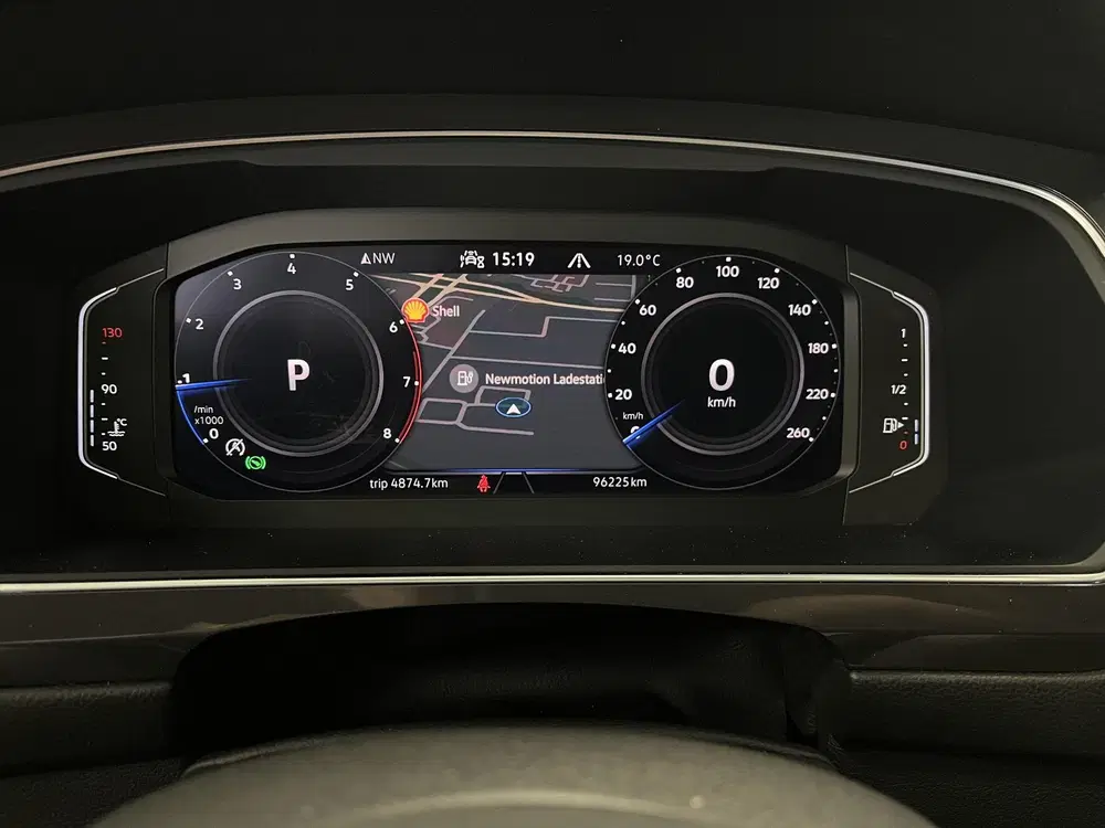 Volkswagen Tiguan Allspace 1.5 TSI R-line Black Style uit 2021, foto 4