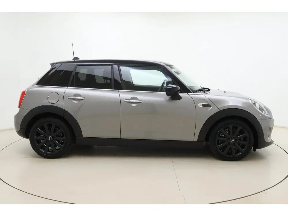 Mini Cooper 1.5 Cooper 60 Years Edition Automaat uit 2020, foto 9