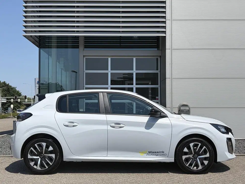 Peugeot 208 1.2 Hybrid 110 e-DCS6 Business uit 2026, foto 4