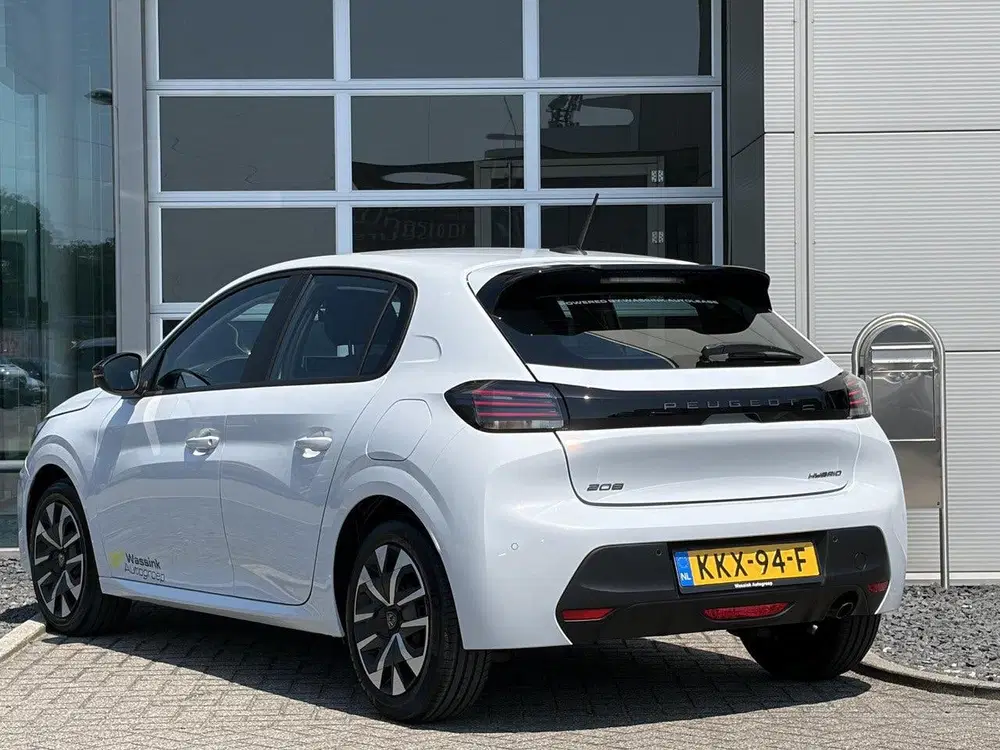 Peugeot 208 1.2 Hybrid 110 e-DCS6 Business uit 2026, foto 6