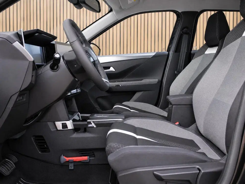 Opel Frontera 1.2 Turbo Hybrid GS uit 2025, foto 13