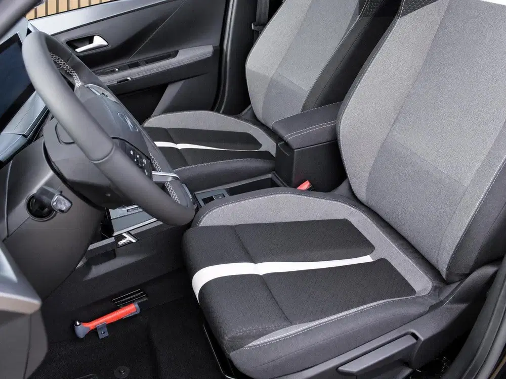 Opel Frontera 1.2 Turbo Hybrid GS uit 2025, foto 14