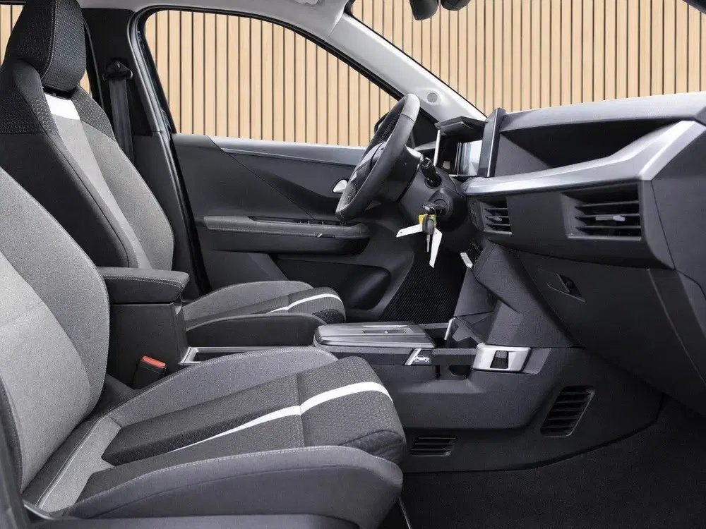 Opel Frontera 1.2 Turbo Hybrid GS uit 2025, foto 7