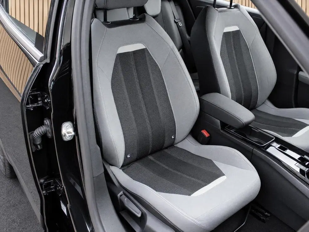 Opel Mokka Business Elegance 50-kWh uit 2022, foto 11