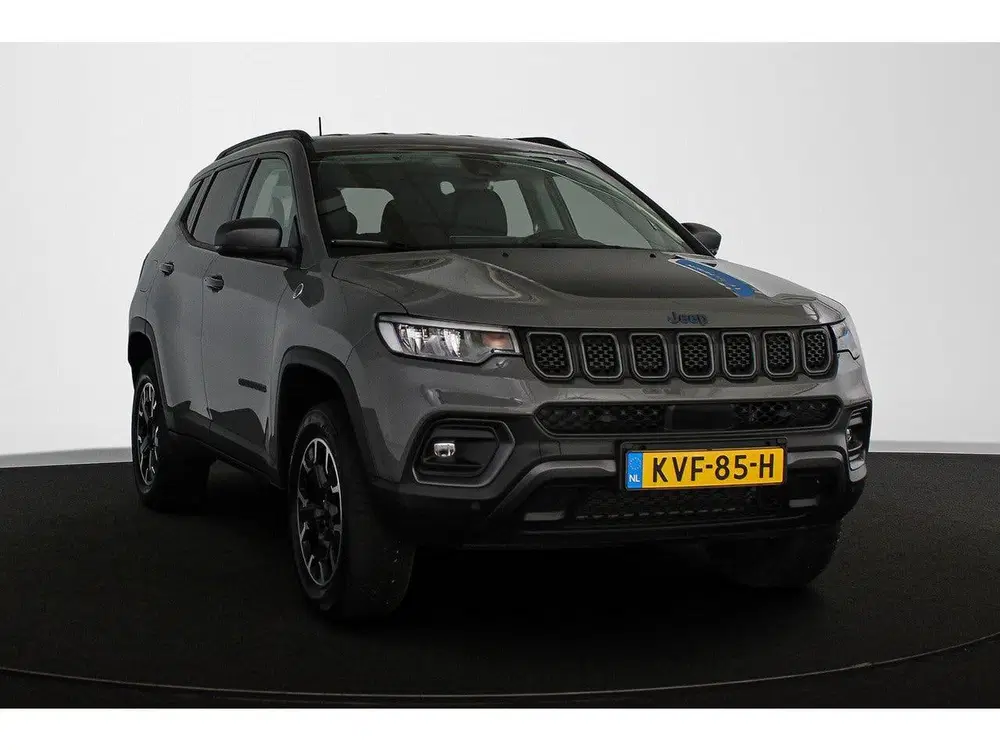 Jeep Compass 4xe 240 Plug-in Hybrid Electric Trailhawk uit 2022, foto 2