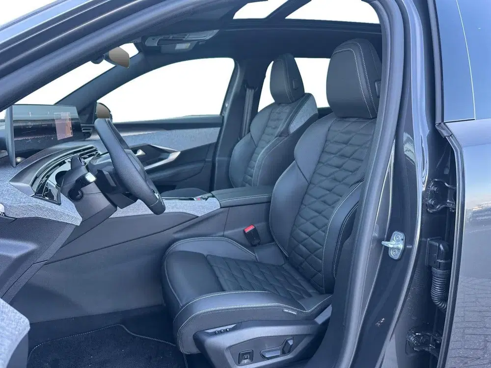 Peugeot 5008 GT EV 73kWh 210pk uit 2026, foto 10