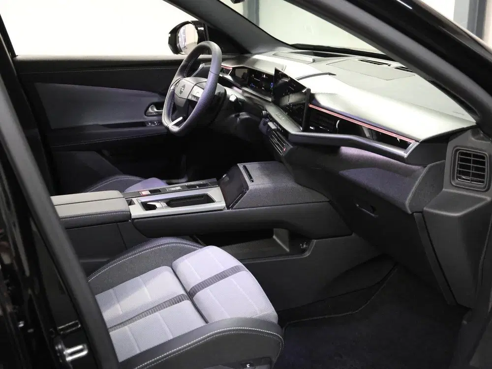 Opel Grandland 1.6 Turbo 195PK Plug-in-Hybrid GS uit 2025, foto 10