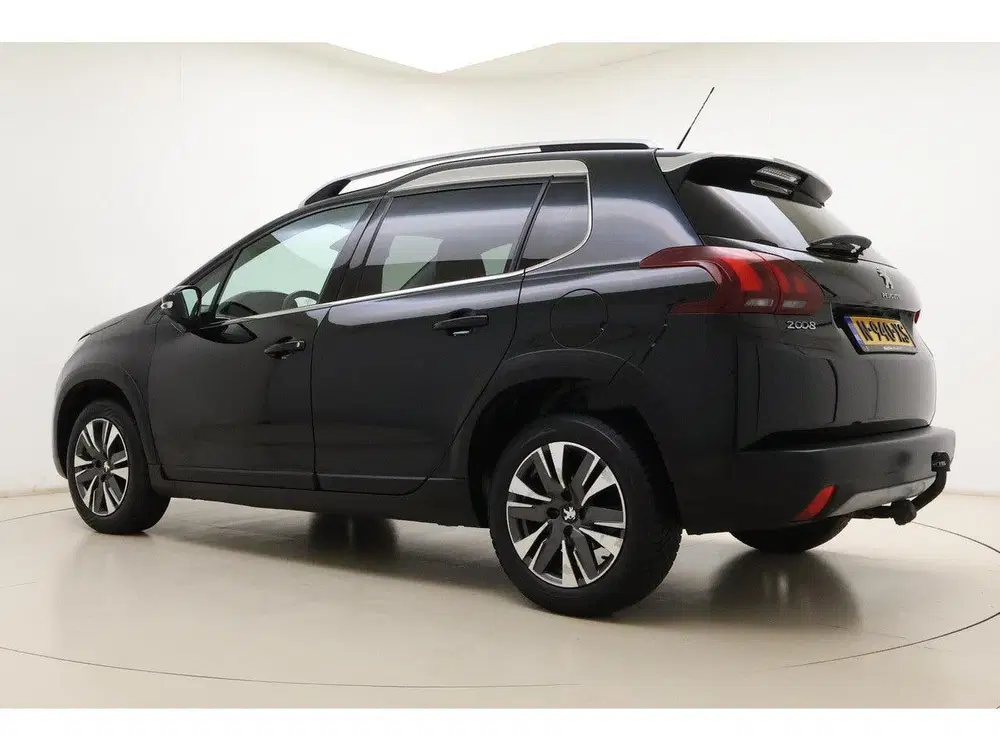 Peugeot 2008 1.2 PureTech Allure uit 2019, foto 12