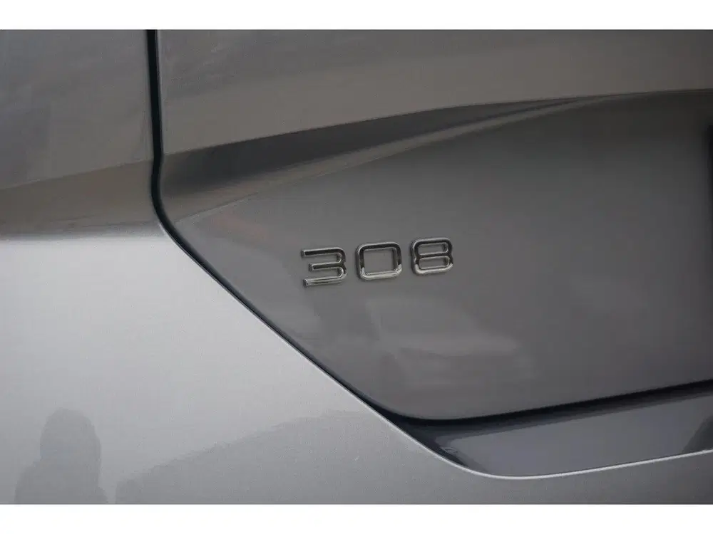Peugeot 308 SW 1.2 Hybrid 136 e-DCS6 Allure (bj 2024) uit 2024, foto 12