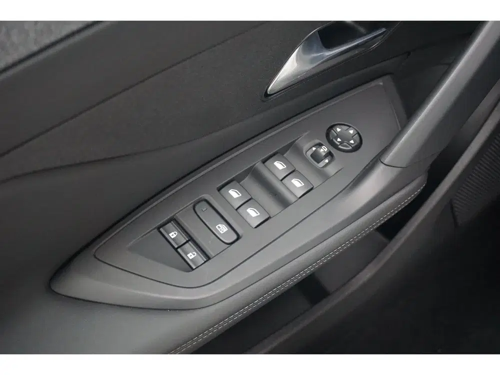 Peugeot 308 SW 1.2 Hybrid 136 e-DCS6 Allure (bj 2024) uit 2024, foto 14