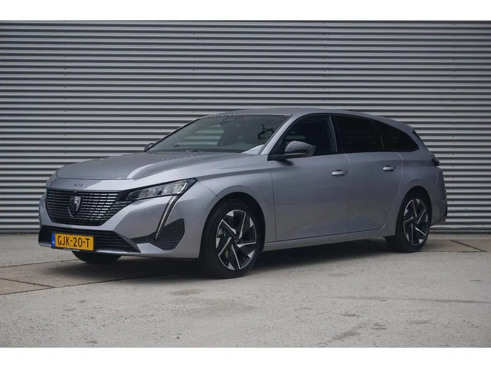 Peugeot 308 SW 1.2 Hybrid 136 e-DCS6 Allure (bj 2024) uit 2024, foto 2