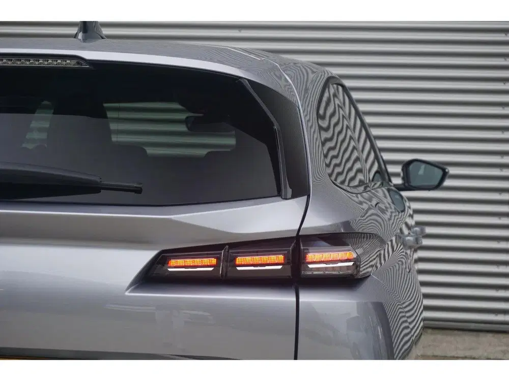 Peugeot 308 SW 1.2 Hybrid 136 e-DCS6 Allure (bj 2024) uit 2024, foto 6