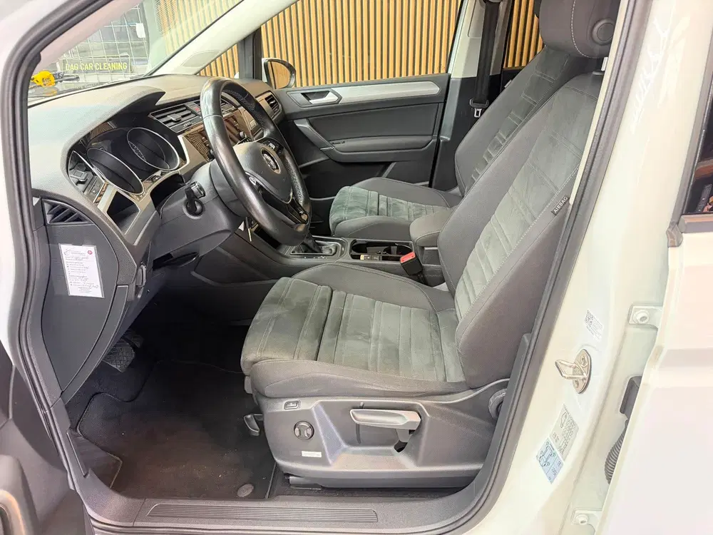 Volkswagen Touran 1.5 TSI 150PK uit 2019, foto 5