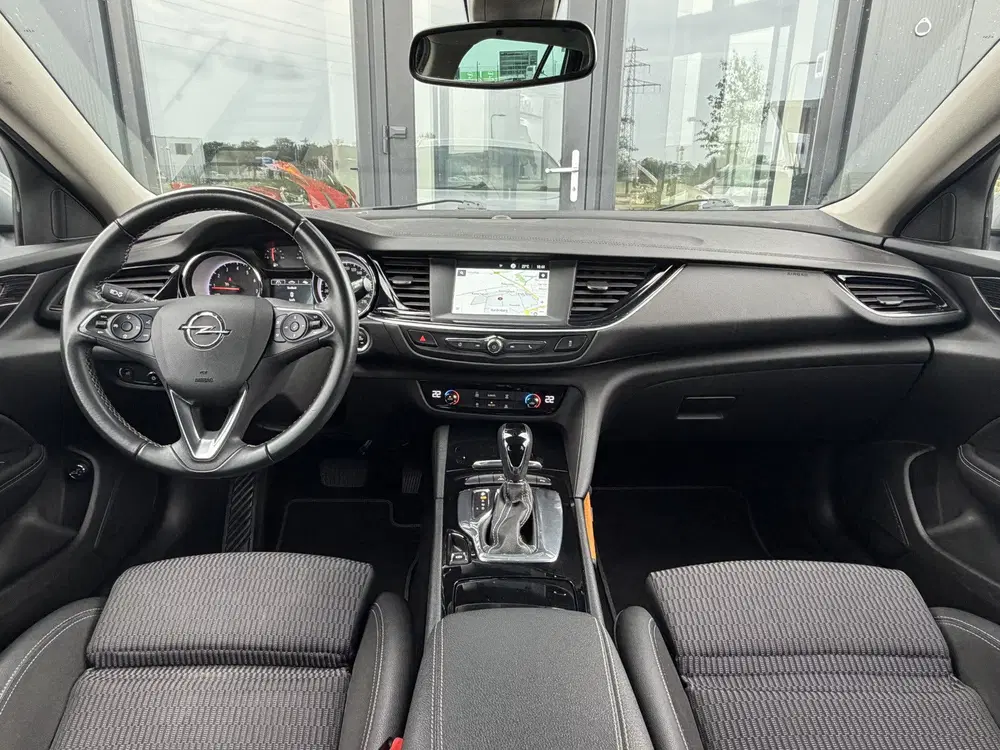 Opel Insignia 1.5 Turbo Innovation OPC line uit 2019, foto 13