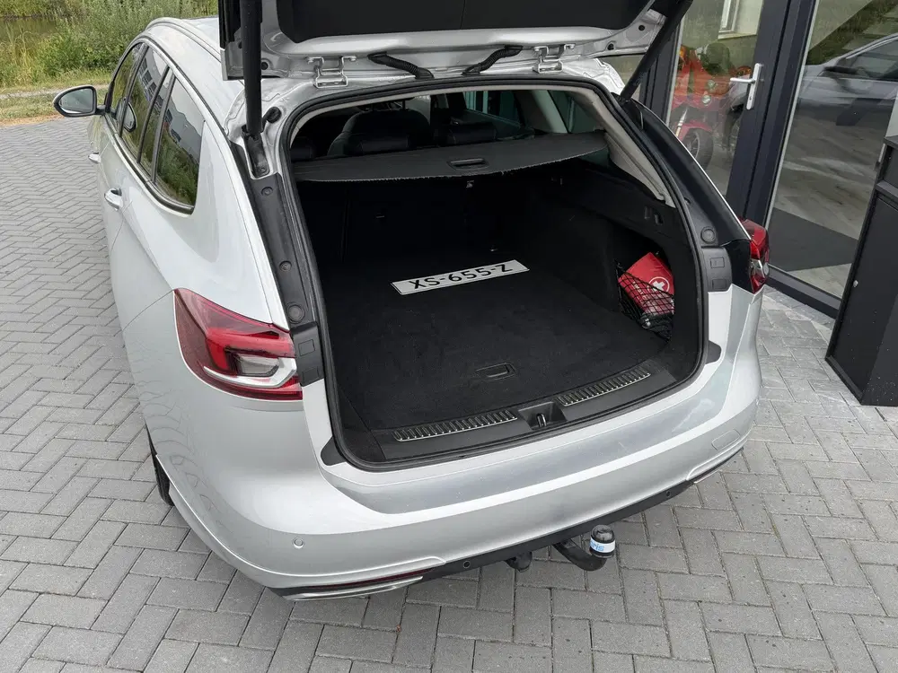 Opel Insignia 1.5 Turbo Innovation OPC line uit 2019, foto 8
