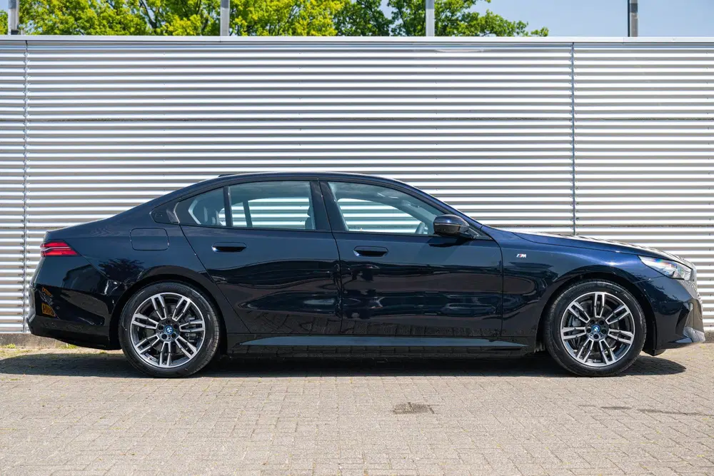 BMW i5 eDrive40 M Sport uit 2026, foto 3