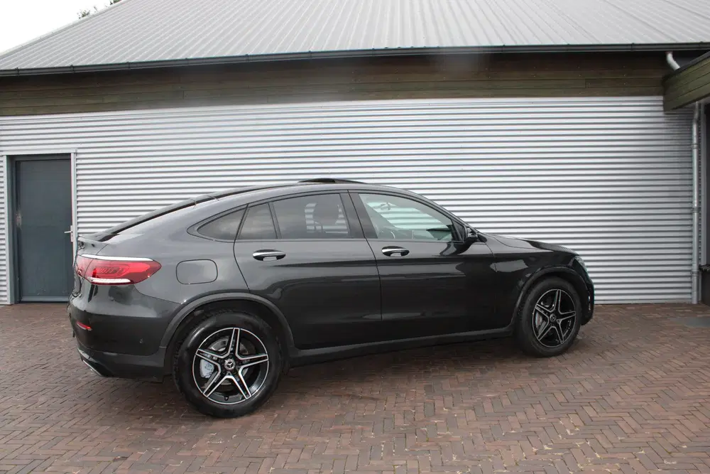 Mercedes-Benz GLC GLC Coupé 300d 4MATIC Premium Plus AMG NIG uit 2020, foto 2
