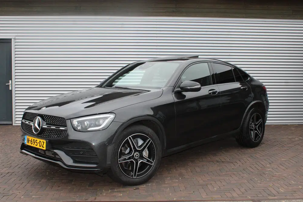 Mercedes-Benz GLC GLC Coupé 300d 4MATIC Premium Plus AMG NIG uit 2020, foto 4