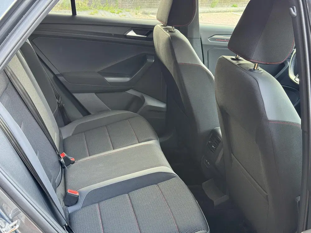 Volkswagen T-Roc 1.5 TSI Sport uit 2022, foto 10