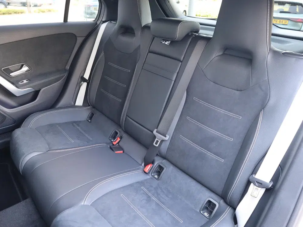 Mercedes-Benz A-Klasse 250 e 140 Year Edition l Keyless l Pa uit 2026, foto 11