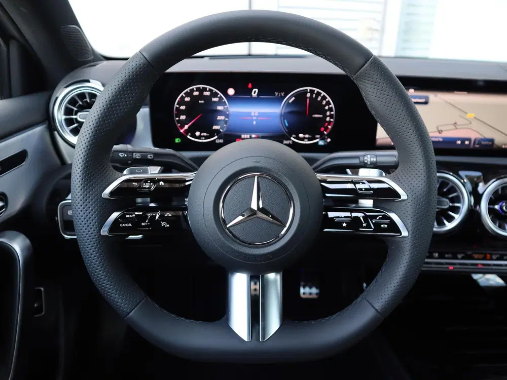 Mercedes-Benz A-Klasse 250 e 140 Year Edition l Keyless l Pa uit 2026, foto 14