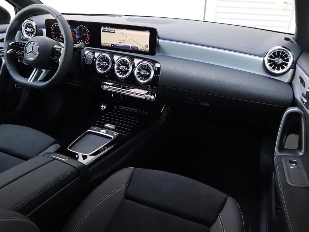 Mercedes-Benz A-Klasse 250 e 140 Year Edition l Keyless l Pa uit 2026, foto 3