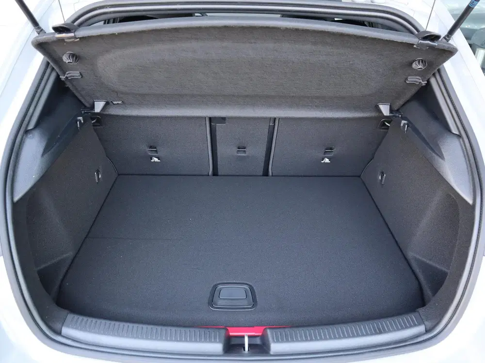 Mercedes-Benz A-Klasse 250 e 140 Year Edition l Keyless l Pa uit 2026, foto 7