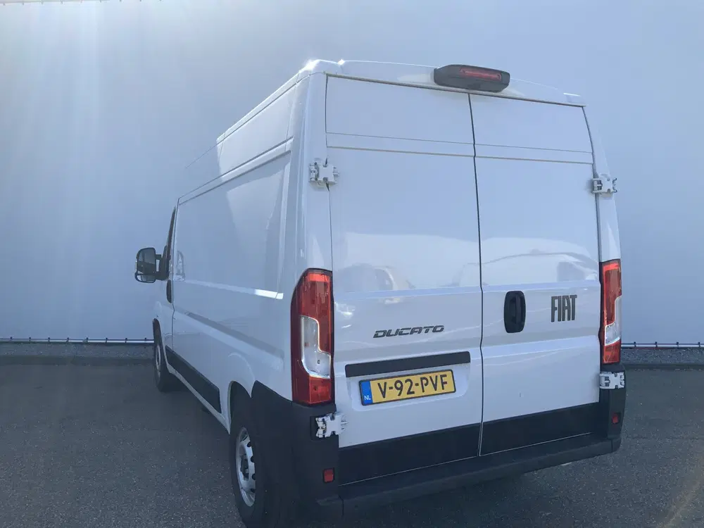Fiat Ducato 2.2 MultiJet 140 S&S L2H2 3.5t Airco Cruis uit 2024, foto 2