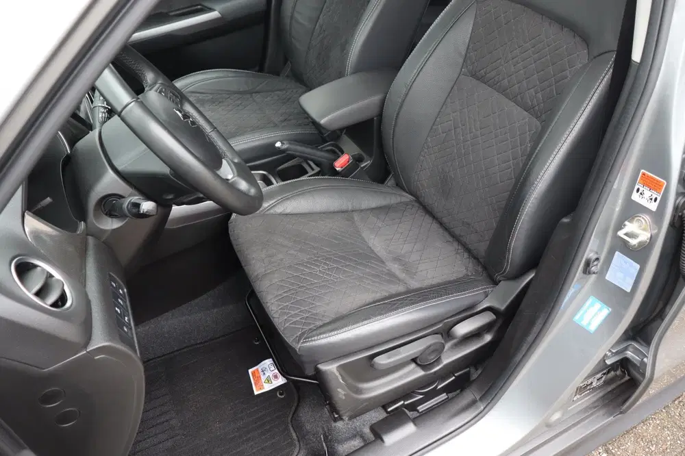 Suzuki Vitara 1.4 Boosterjet Style Smart Hybrid uit 2023, foto 4