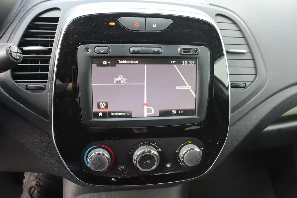 Renault Captur 0.9 TCe Limited uit 2019, foto 12
