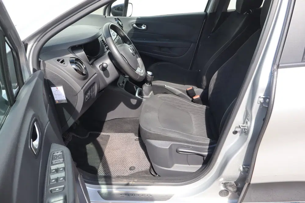 Renault Captur 0.9 TCe Limited uit 2019, foto 6