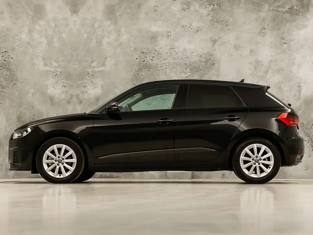 Audi A1 Sportback 30 TFSI Sport Automaat (APPLE CA uit 2019, foto 2