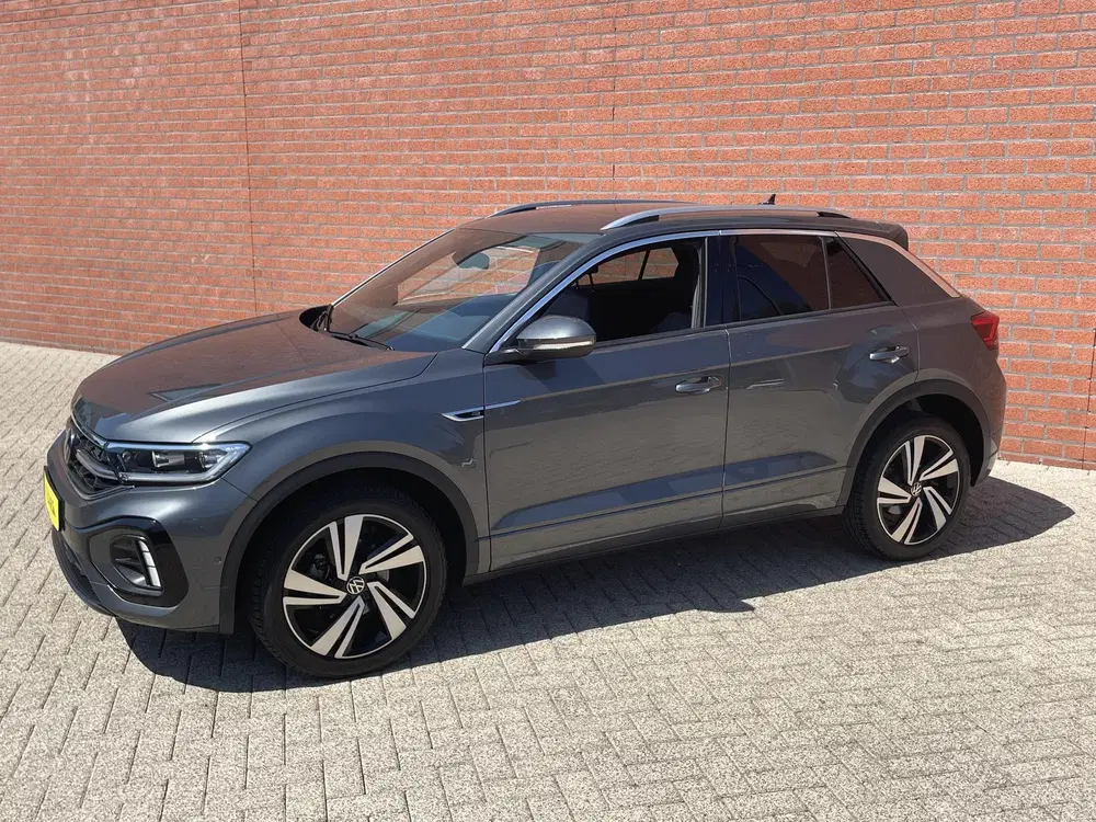 Volkswagen T-Roc 1.5 TSI 150pk DSG R-Line Navigatie Apple C uit 2023, foto 5