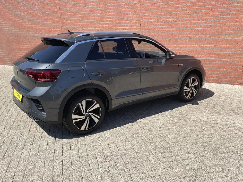 Volkswagen T-Roc 1.5 TSI 150pk DSG R-Line Navigatie Apple C uit 2023, foto 7