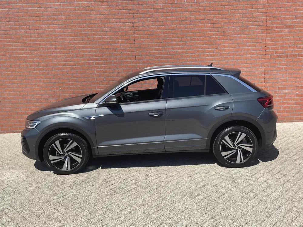 Volkswagen T-Roc 1.5 TSI 150pk DSG R-Line Navigatie Apple C uit 2023, foto 8