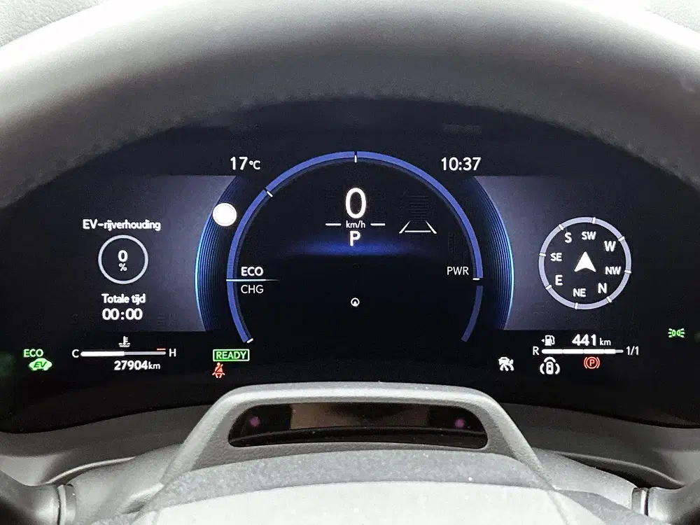 Lexus LBX Emotion + Tech Pack uit 2025, foto 5