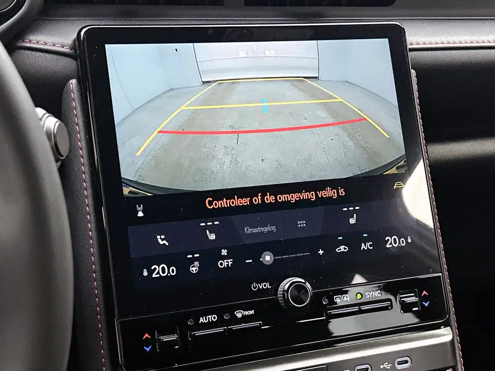 Lexus LBX Emotion + Tech Pack uit 2025, foto 8