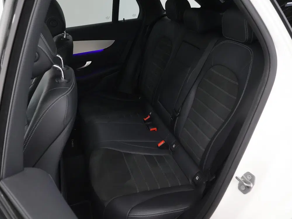 Mercedes-Benz GLC 200 4MATIC Business Solution AMG uit 2020, foto 11