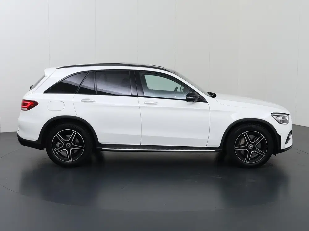 Mercedes-Benz GLC 200 4MATIC Business Solution AMG uit 2020, foto 6