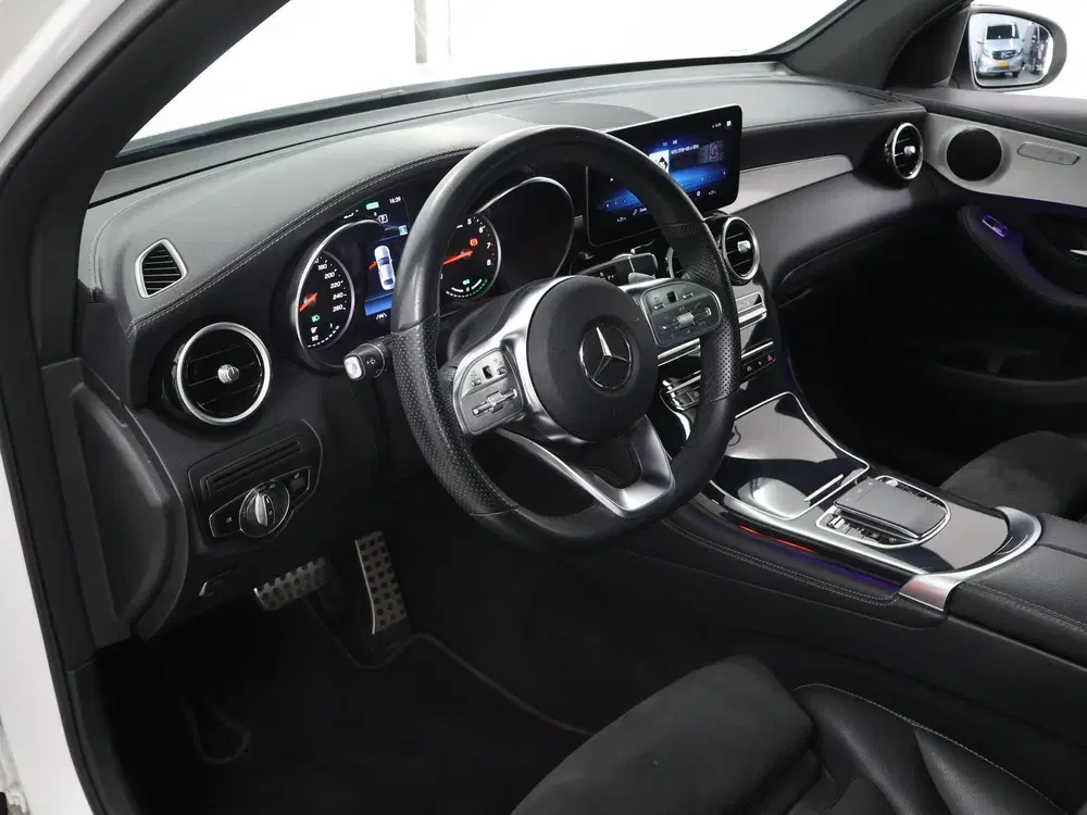 Mercedes-Benz GLC 200 4MATIC Business Solution AMG uit 2020, foto 7