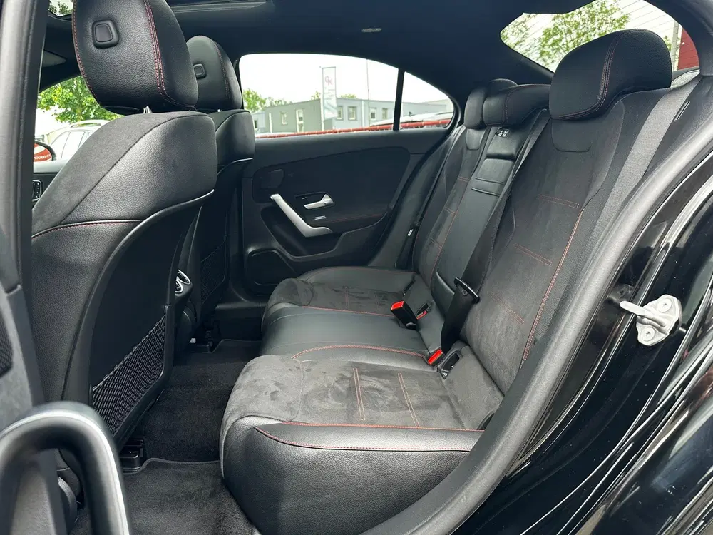 Mercedes-Benz A-Klasse 250 4MATIC AMG Premium Plus uit 2022, foto 13