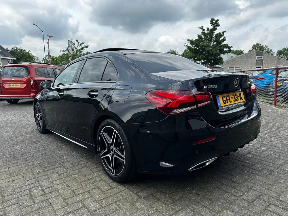 Mercedes-Benz A-Klasse 250 4MATIC AMG Premium Plus uit 2022, foto 2