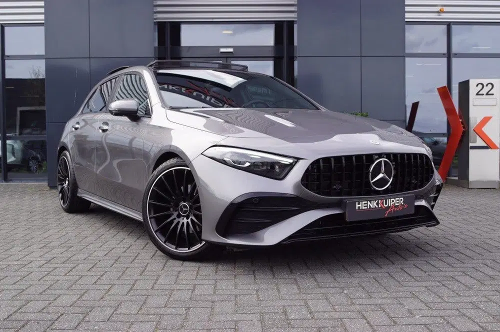Mercedes-Benz A-Klasse 200 AMG LINE uit 2023, foto 10