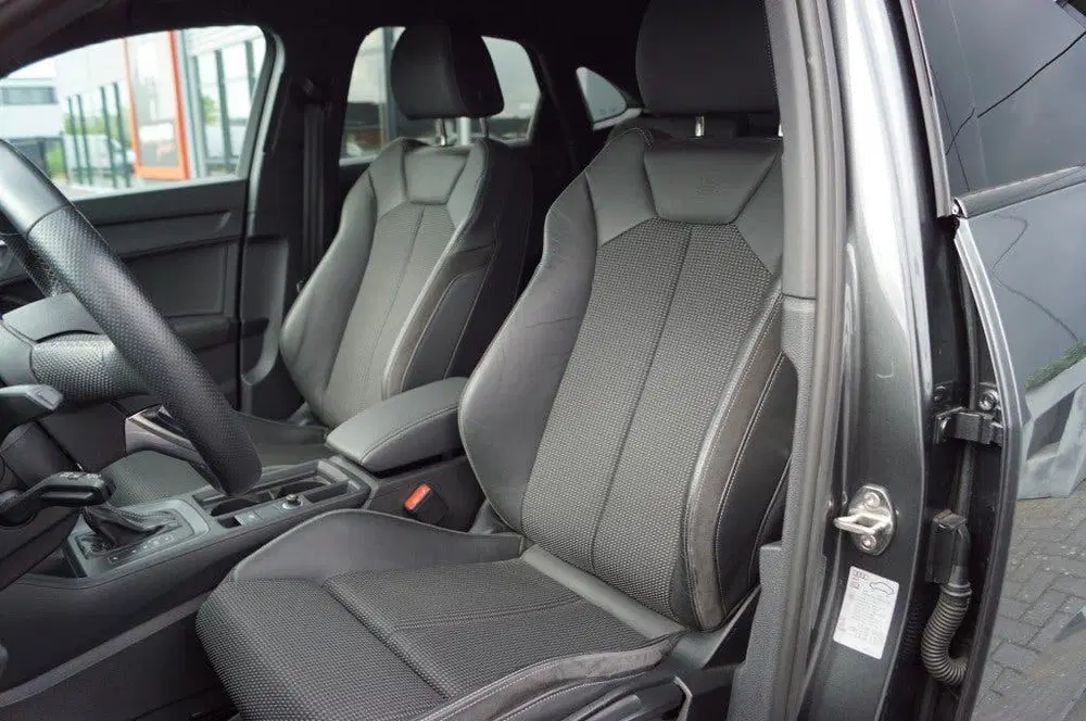 Audi Q3 45 TFSI-e S-Line uit 2021, foto 3